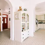 W Private Pool And Garden 15 Min To Beach ヴィラ *