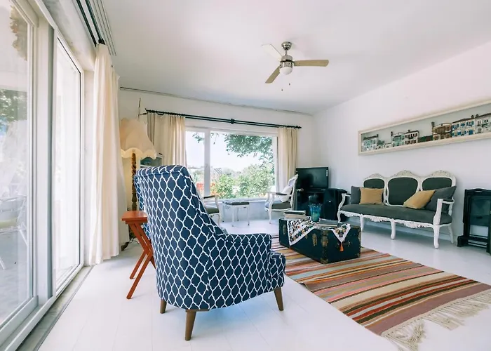 W Private Pool And Garden 15 Min To Beach Вилла Гюверджинлик